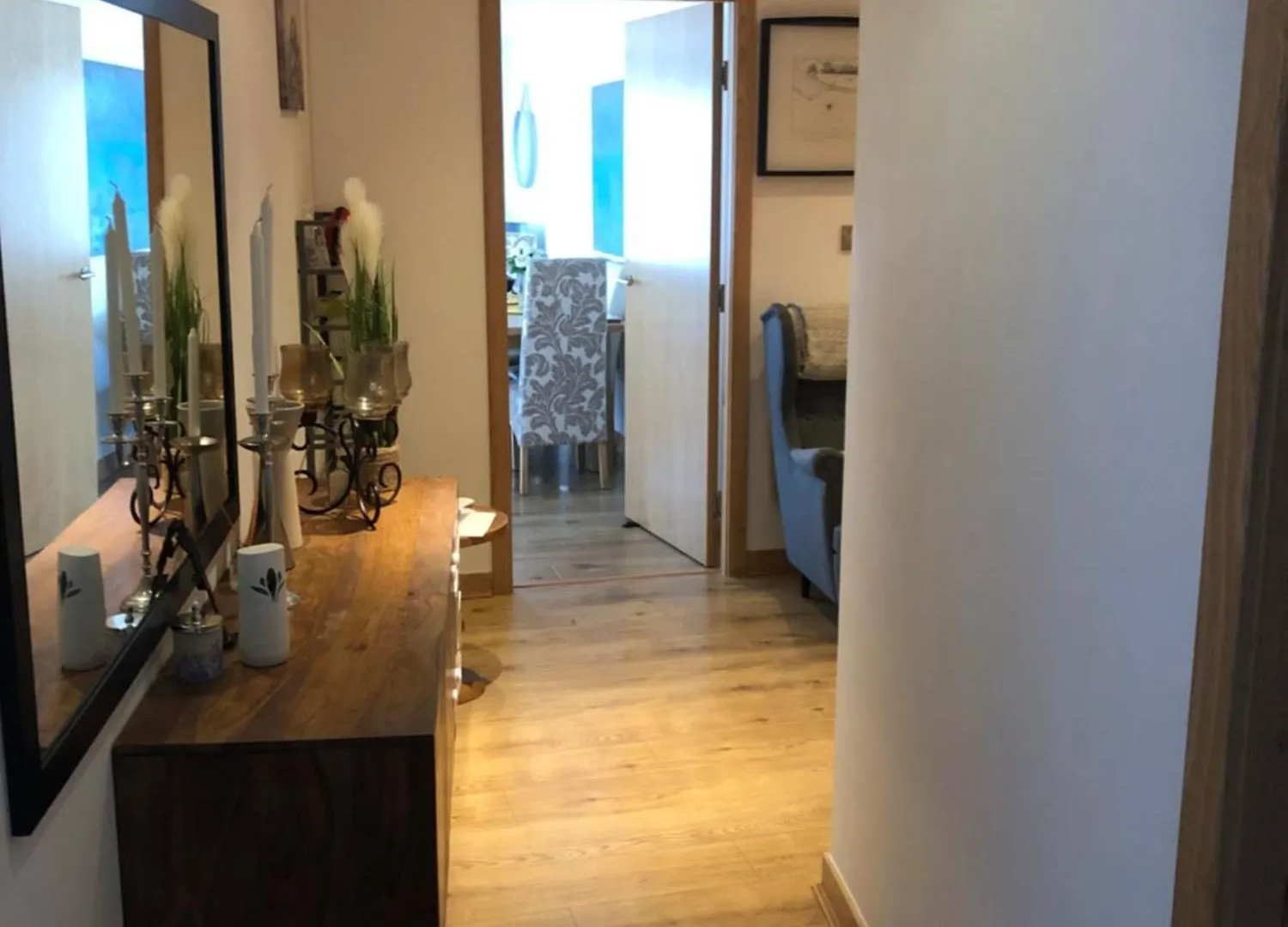 Modern Specious Three Bedroom Apartment In Edinburgh United Kingdom